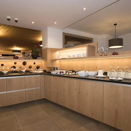 לינה וארוחת בוקר Appartement-pension Kendlbacher גרוסארל